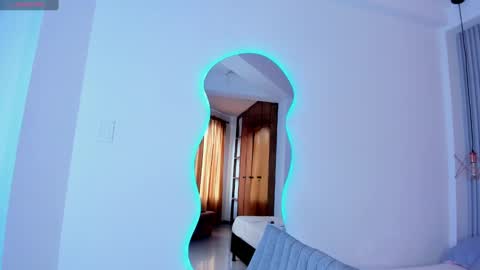 Snapshot of theohawke_ chatting on January 4, 2025, 8:48 pm THEO- MATEO online show from January 4, 2025, 8:48 pm