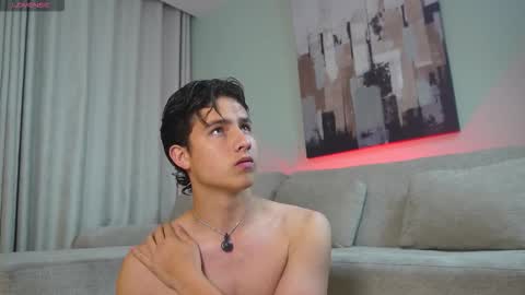 Snapshot of theohawke_ chatting on December 1, 2025, 2:49 am THEO- MATEO online show from December 1, 2025, 2:49 am