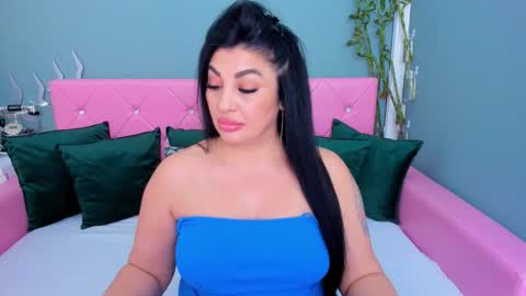 theonerosegoddes online show from November 4, 2025, 5:01 pm