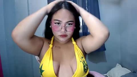 Snapshot of theonly_chin chatting on June 28, 2026, 1:33 am FRANCINE online show from June 28, 2026, 1:33 am