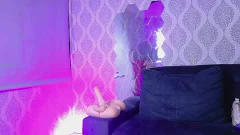 Snapshot of thepinkigirlxxx chatting on April 25, 2026, 2:14 pm NaniKimandPetter online show from April 25, 2026, 2:14 pm