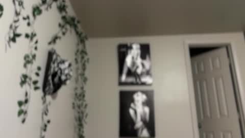 therealferrarii online show from May 4, 2026, 2:18 am