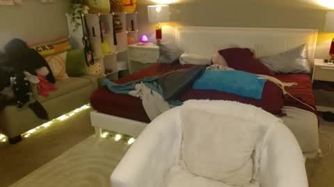 Madame Celeste online show from February 12, 2026, 2:39 am