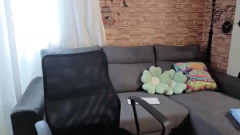 therosepetal online show from September 9, 2025, 8:36 am