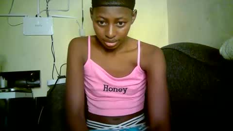 Snapshot of therry_heart chatting on May 20, 2026, 4:51 am hearty online show from May 20, 2026, 4:51 am