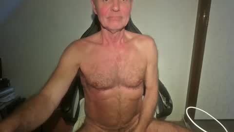 NudeDJ online show from May 24, 2026, 5:29 pm