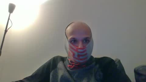 Scarf guy online show from February 19, 2025, 6:43 pm