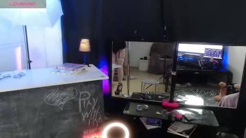 Snapshot of thewildechase chatting on September 19, 2025, 1:40 am Chase online show from September 19, 2025, 1:40 am