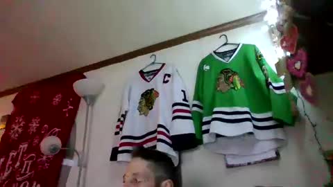 Snapshot of theycallmemellowthebreeze chatting on January 29, 2025, 2:51 am mellow online show from January 29, 2025, 2:51 am