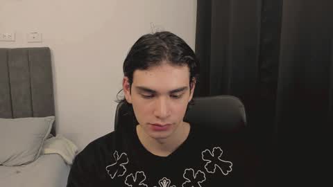 thiaan__ online show from December 25, 2024, 8:07 pm