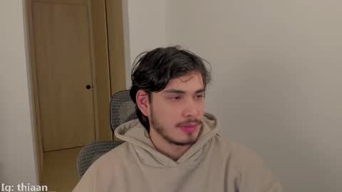 thiaan__ online show from September 16, 2025, 1:28 am