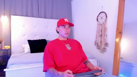 Snapshot of thiago_2003_ chatting on April 4, 2026, 12:13 pm Thiago online show from April 4, 2026, 12:13 pm