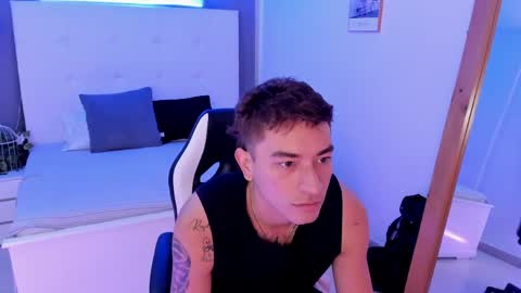 Snapshot of thiago_2003_ chatting on April 20, 2026, 12:19 pm Thiago online show from April 20, 2026, 12:19 pm