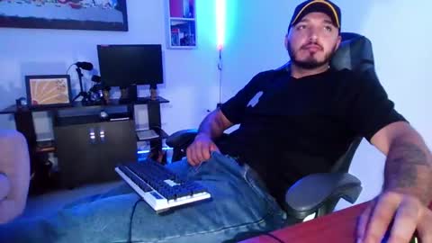 thiago_420 online show from May 16, 2026, 12:29 am