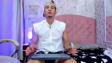 Snapshot of thiago_carlo chatting on October 29, 2025, 7:59 pm thiago online show from October 29, 2025, 7:59 pm