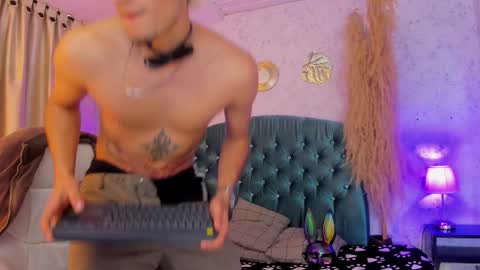 Snapshot of thiago_carlo chatting on October 31, 2025, 9:38 pm thiago online show from October 31, 2025, 9:38 pm