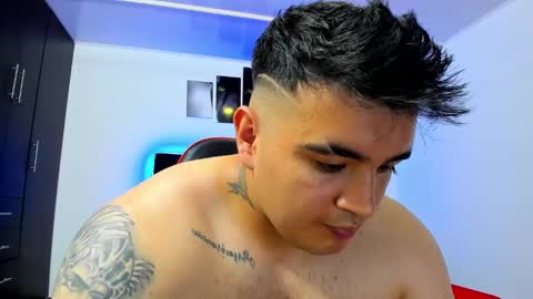 Snapshot of thiago_cp01 chatting on February 9, 2025, 5:40 am Thiago online show from February 9, 2025, 5:40 am