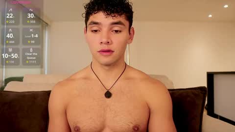Snapshot of thiago_l chatting on April 28, 2026, 5:40 pm Just Thiago online show from April 28, 2026, 5:40 pm