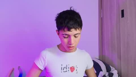 thiago_n_sam online show from September 26, 2025, 3:10 am