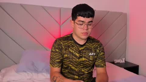 thiago_occonor online show from November 12, 2025, 2:12 am