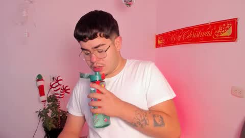 thiago_occonor online show from December 15, 2025, 4:50 am