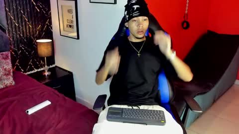 Thiago online show from April 22, 2026, 7:59 pm