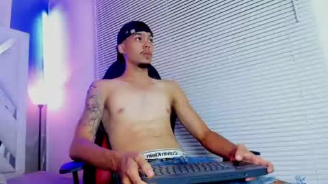 Snapshot of thiago_preston chatting on June 14, 2026, 2:24 am Thiago online show from June 14, 2026, 2:24 am