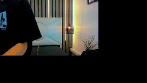 thiago_twink38 online show from April 14, 2026, 3:34 am