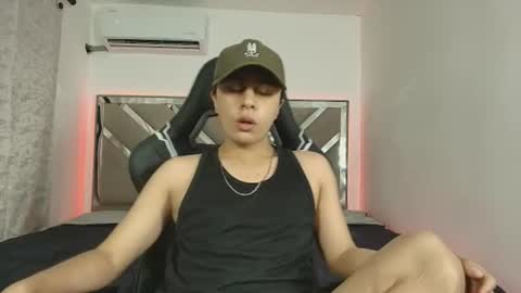 Snapshot of thiago_vega_ chatting on July 13, 2026, 8:00 pm Thiago online show from July 13, 2026, 8:00 pm