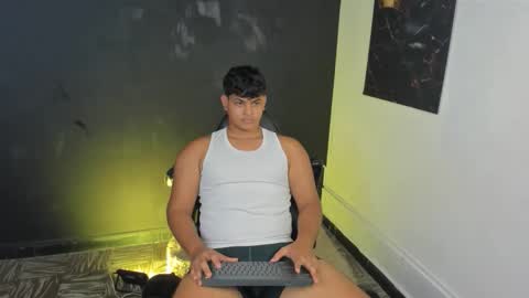 thiago_vibes212 online show from February 16, 2026, 10:28 pm