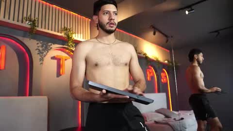 Snapshot of thiago_voss chatting on January 13, 2026, 12:32 pm Thiago online show from January 13, 2026, 12:32 pm