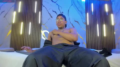 Snapshot of thiagoberry chatting on February 22, 2026, 11:20 am ThiagoBerry online show from February 22, 2026, 11:20 am