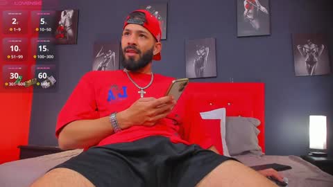 Thia Gomez online show from December 10, 2024, 12:38 pm