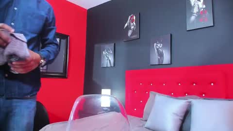 Thia Gomez online show from March 8, 2025, 12:20 pm