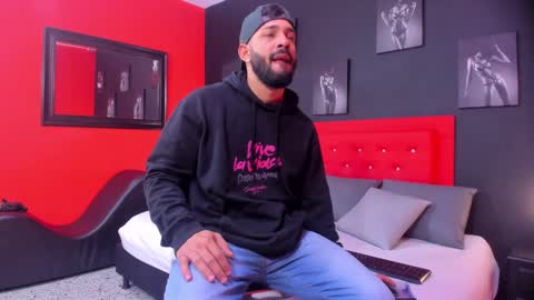 Thia Gomez online show from October 27, 2025, 12:20 pm