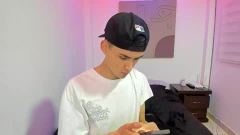 Thiago Wells online show from March 12, 2025, 3:02 am