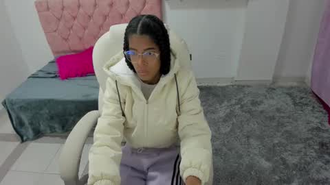 thianahorny online show from January 8, 2026, 11:12 am