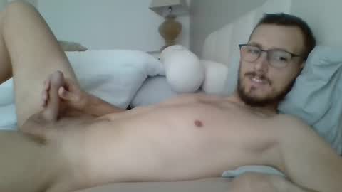 thib9223 online show from March 31, 2026, 12:27 pm
