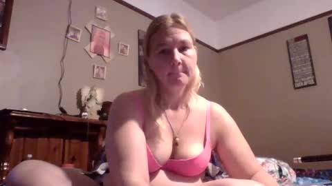 thickblonde_92 online show from October 8, 2025, 12:47 pm