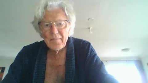 Snapshot of thickcockat71 chatting on October 31, 2025, 6:09 pm Thickcockat71 online show from October 31, 2025, 6:09 pm