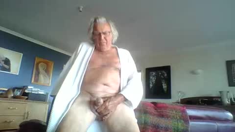 Snapshot of thickcockat71 chatting on January 10, 2026, 6:53 pm Thickcockat71 online show from January 10, 2026, 6:53 pm