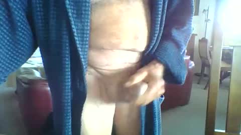 Snapshot of thickcockat71 chatting on February 18, 2026, 6:59 pm Thickcockat71 online show from February 18, 2026, 6:59 pm