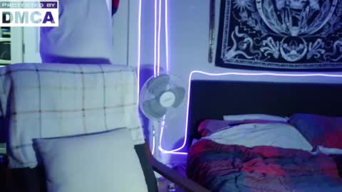 ThickHandsomeMan online show from January 14, 2025, 2:29 am