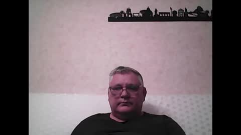 Thierrysymp online show from November 4, 2025, 5:01 pm