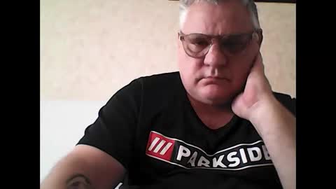 Thierrysymp online show from November 9, 2025, 10:24 am