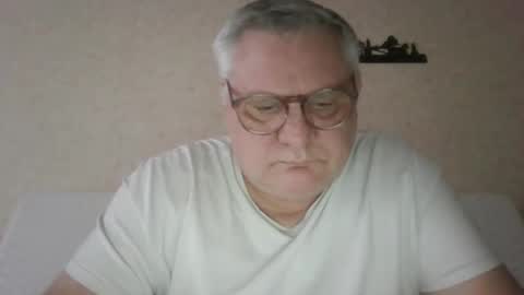 Snapshot of thierrysymp chatting on February 17, 2026, 4:57 pm Thierrysymp online show from February 17, 2026, 4:57 pm