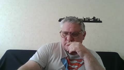 Snapshot of thierrysymp chatting on March 4, 2026, 10:32 am Thierrysymp online show from March 4, 2026, 10:32 am