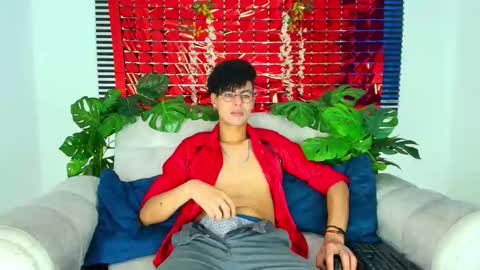 Snapshot of thiiagosaeenz chatting on February 25, 2026, 4:27 pm Thiago Saenzz online show from February 25, 2026, 4:27 pm