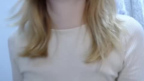 Snapshot of thin33 chatting on March 9, 2026, 2:26 am sara online show from March 9, 2026, 2:26 am