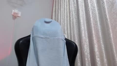 Snapshot of thin33 chatting on March 16, 2026, 2:17 am sara online show from March 16, 2026, 2:17 am